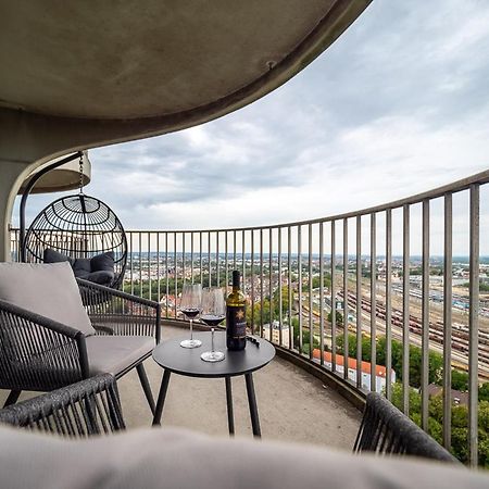 Hotel Tower I 26Th Floor I Boxspring I Nespresso Аугсбург Екстериор снимка