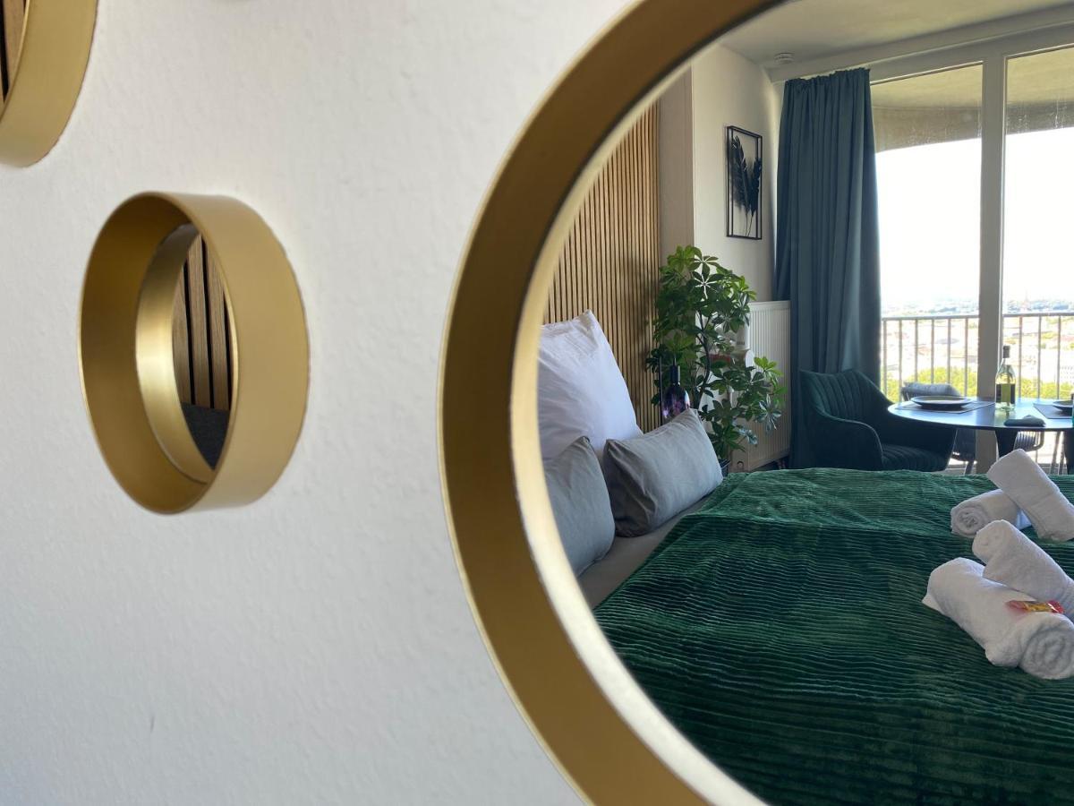 Hotel Tower I 26Th Floor I Boxspring I Nespresso Аугсбург Екстериор снимка